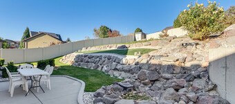 Hike, Golf & Ski: Family Home in South Jordan