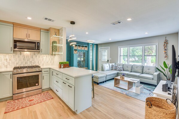 House (4 Bedrooms) | Interior