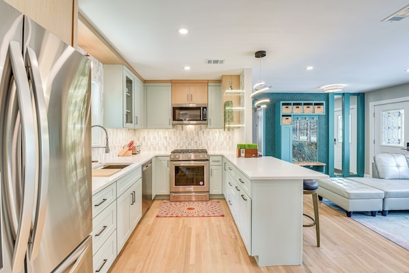 House (4 Bedrooms) | Interior - Fort Walton Beach Home: 3 Mi to Beach & Pier! (Fort Walton Beach)