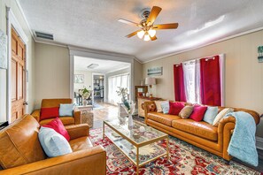 Apartment (2 Bedrooms) | Front of property - Oswego Apartment, Walk to Lake Ontario & Parks! (Oswego)