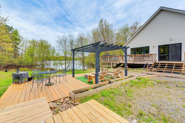 House (3 Bedrooms) | Front of property - Lakefront Long Pond Home w/ Wraparound Deck! (Long Pond)
