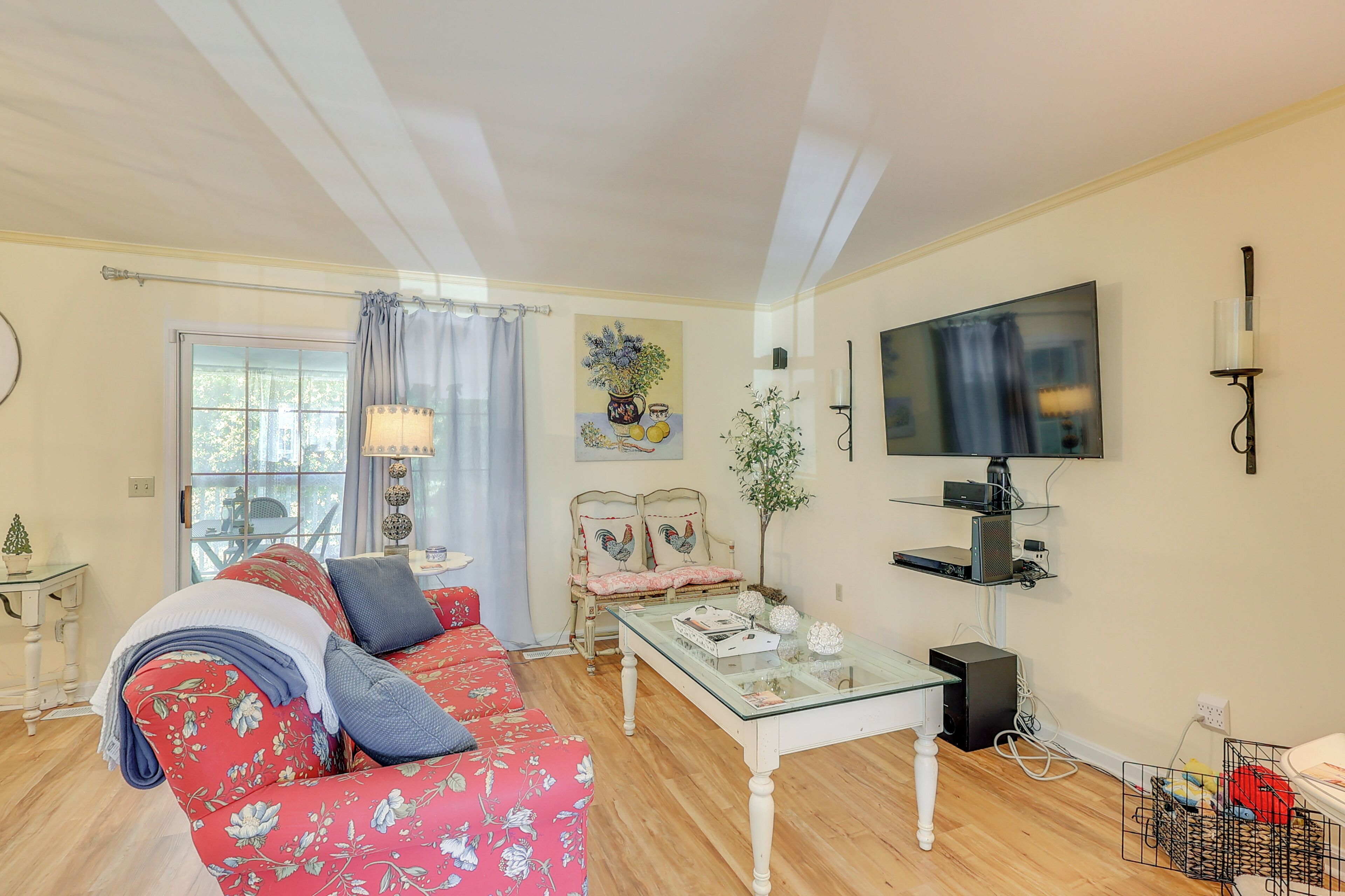 Apartment (3 Bedrooms) | Front of property