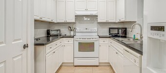 13 Mi to Hudson Beach: Family Escape w/ Lanai