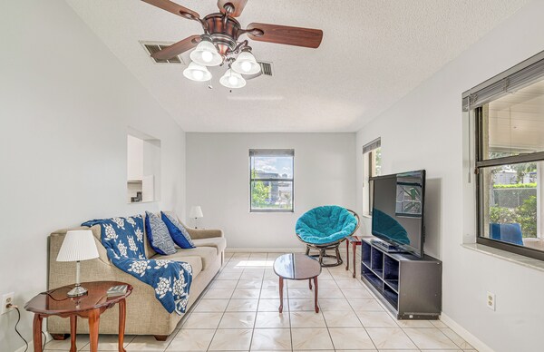 5 Mi To Weeki Wachee! Home W/ Lanai & Air Hockey - Spring Hill