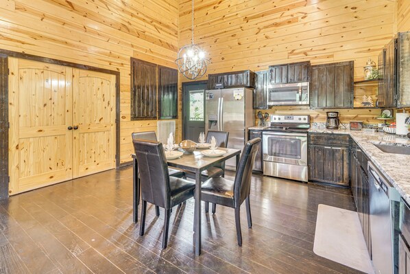 House (2 Bedrooms) | Interior