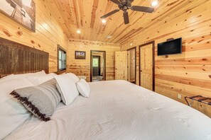 House (2 Bedrooms) | Interior - Cabin w/ Hot Tub & Deck: 5 Mi to Broken Bow Lake (Broken Bow)