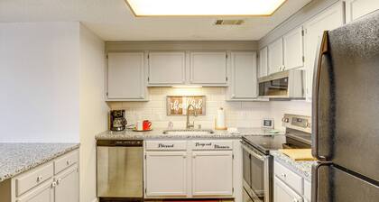 Overlooking Ski Slopes: Sugar Mountain Condo!