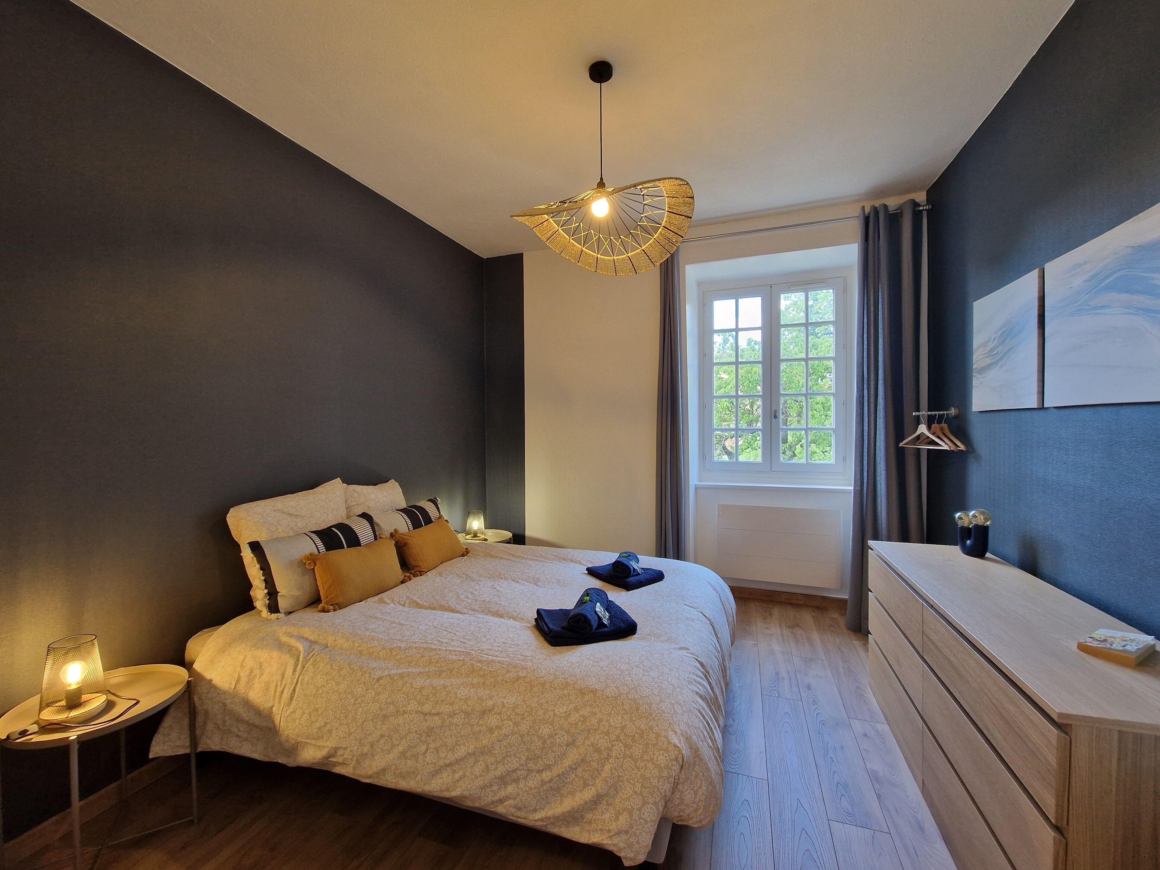 3 chambres, fer et planche à repasser, accès Internet