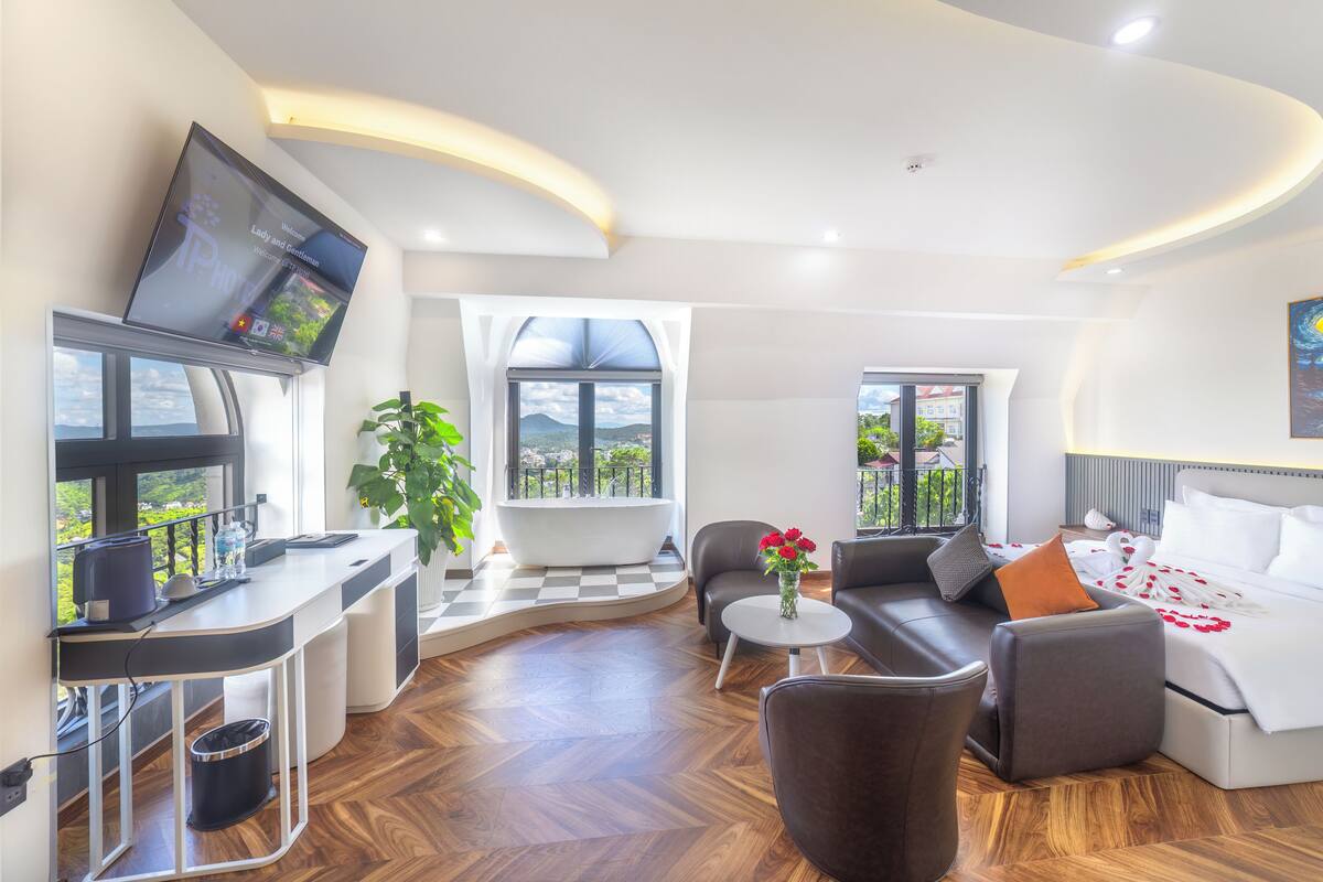 Premier Double Room, Bathtub | WiFi (free)