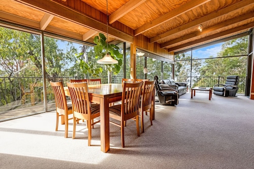 Anchorage Views - Indulge in the ultimate coastal getaway at Anchorage Views