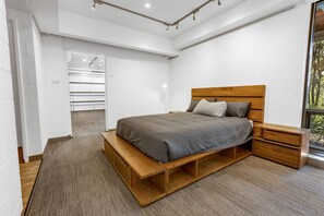 4 間睡房、熨斗/熨衫板、免費 Wi-Fi、床單