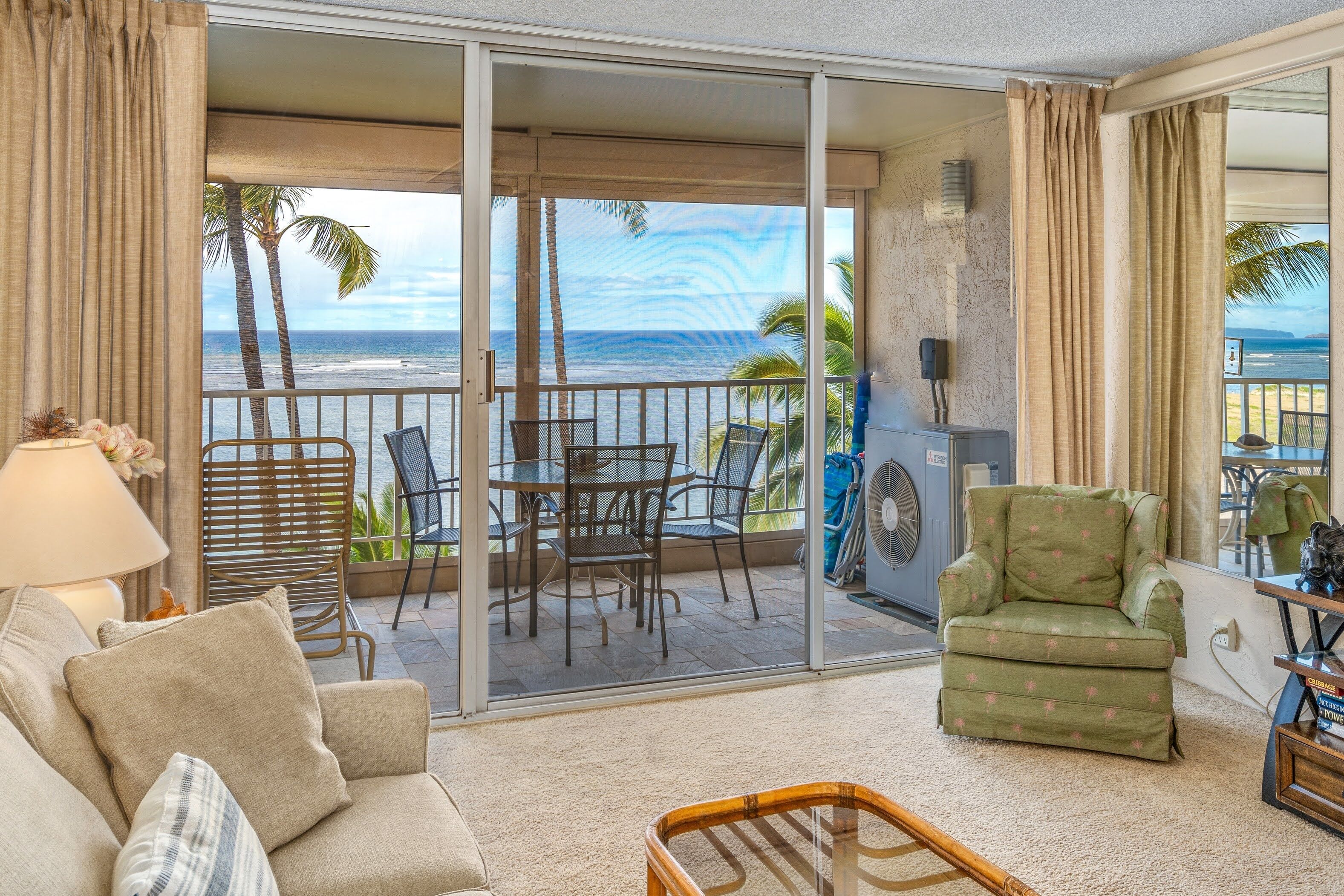 Condo, 1 Bedroom | Living area