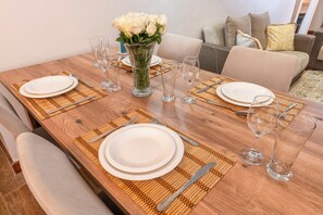 Appartement Standard | Restauration dans la chambre