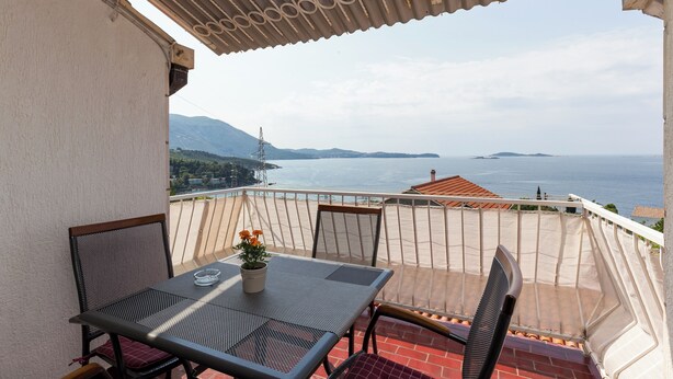 Leilighet (Two-Bedroom Apartment with Balcony an) | Balkong