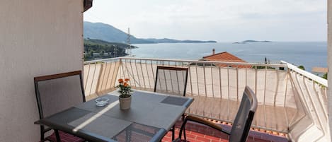 Apartment (Two-Bedroom Apartment with Balcony an) | Balcony