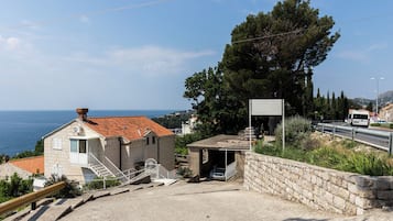Apartment (Two-Bedroom Apartment with Terrace(pr) | Exterior