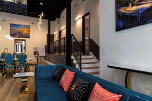 Interior - Luxury Downtown Home • 4BR • 5 Bath • Sleeps 10. Near Lake Martin (Alexander)