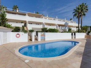 Pool - Premium villa with swimming pool (Lagos)