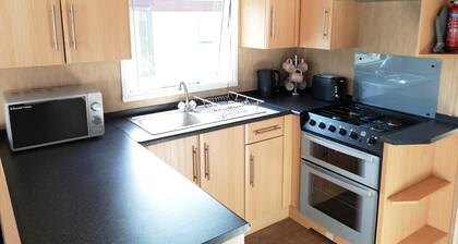 Immaculate 2 Bedroom Caravan in Ingoldmells,