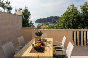 Lejlighed (Apartments Miljan Popovic - Two Bedro) | Terrasse/gårdhave