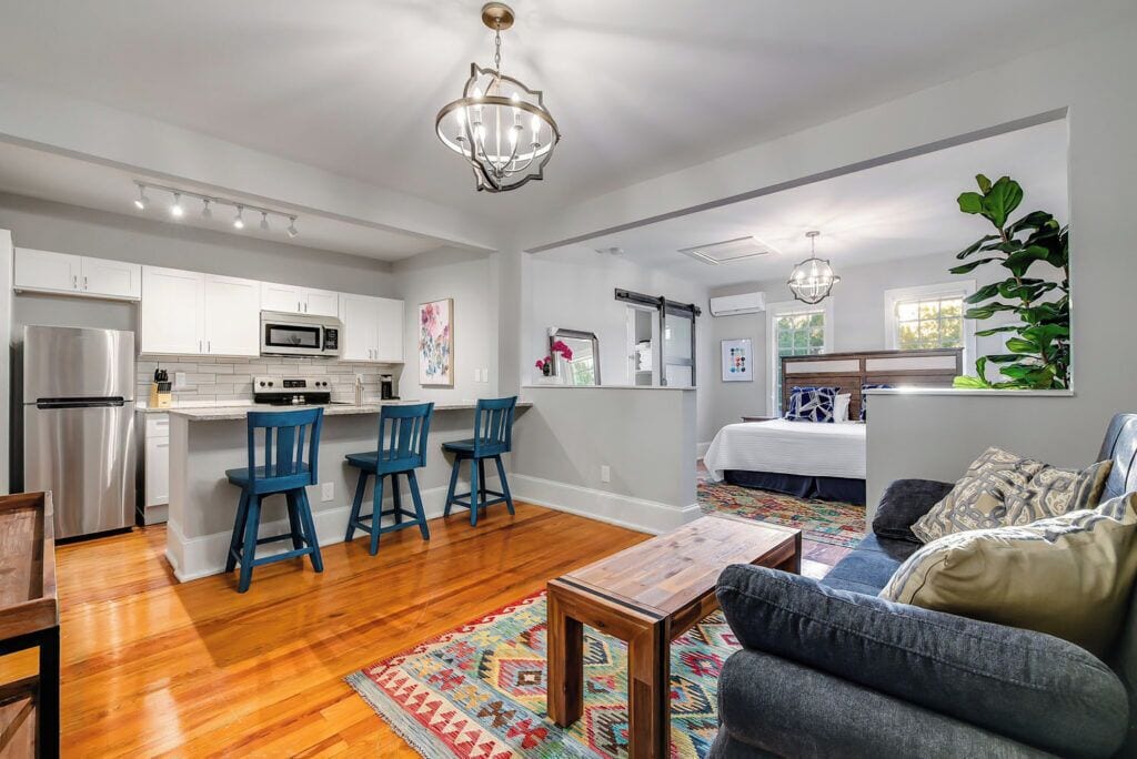 Historic Downtown Marble Falls- 2 Suite Combo Travis/MrblFlls