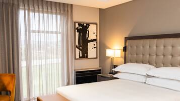 Brankas dan didekorasi berbeda-beda