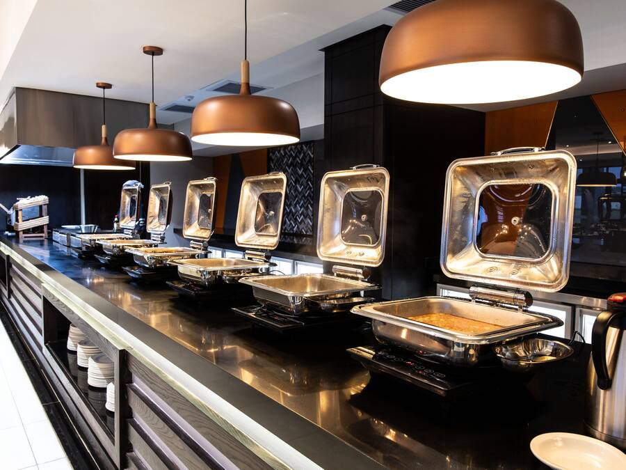 Daily buffet breakfast (ZAR 225 per person)