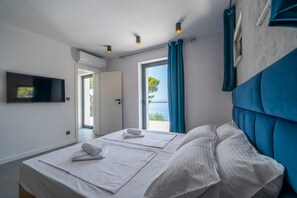 3 chambres, fer et planche à repasser, Wi-Fi gratuit, draps fournis