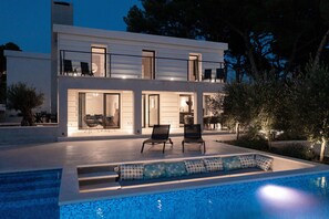 Terrace/patio - Seafront Villa Serenita (Sumartin)
