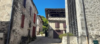 Maison de Plain Pied à la Campagne Entre Bergerac et Villeneuve SUR LOT
