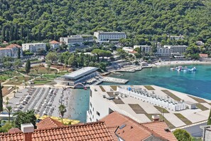 الإطلالة من المنشأة