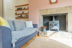 Smart TV, fireplace - Family Haven -Amazing Views-Heart of Hebden Bridge - Pass the Keys (Hebden)