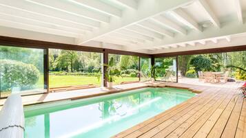 Piscine couverte, piscine chauffée