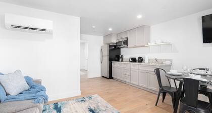 #8 In town NEW apartment by restaurants
