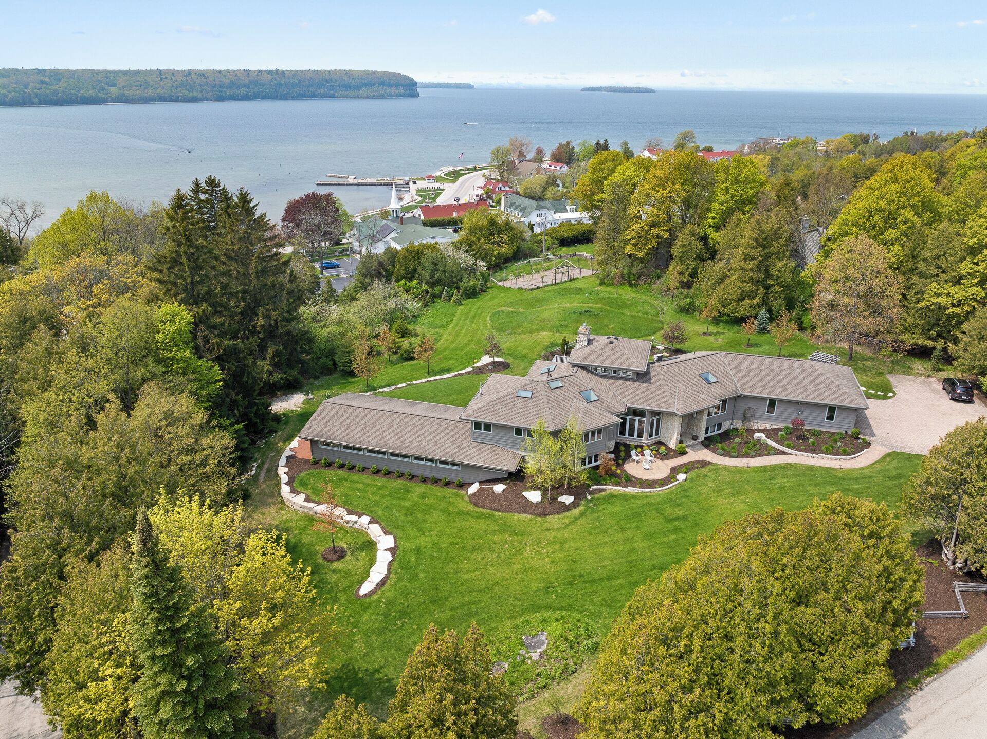 Ephraim Cliff House: Stunning Panoramic Bay Views