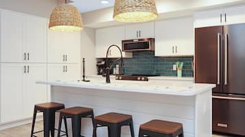 Condo, 2 camas Queen (Club at Mexico Beach 1L Mermaid's Ret) | Cozinha privada | Fogão, torradeira