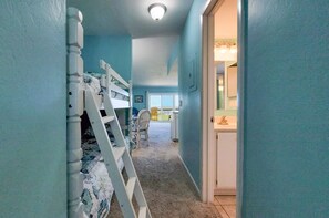 3 bedrooms, internet, bed sheets - Surf Condos 417 - Saltwater Serenity awaits! (Surf City)