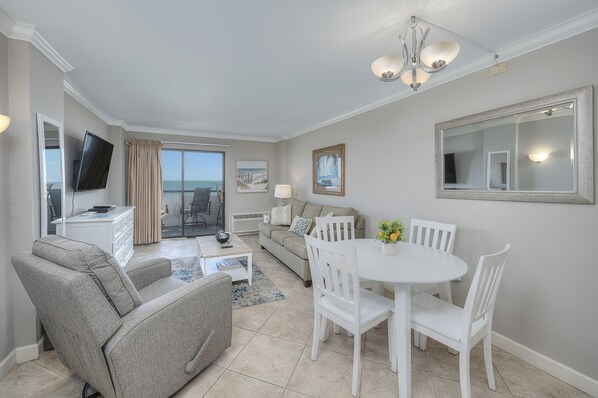 Smart TV - Bluewater Resort 202-1BR Condo-Oceanfront (Myrtle Beach)