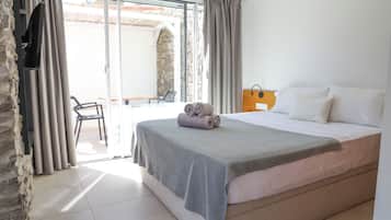 Suite básica, 1 habitación, terraza | Sistema de insonorización, wifi gratis, ropa de cama