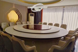 星評価なしの画像、2 / 10、ボタン