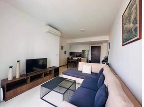 Living area - 3Br Condo w. Stunning Amenities (Thanh pho Ho Chi Minh)
