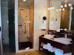 Jetted bath, hair dryer, towels, soap