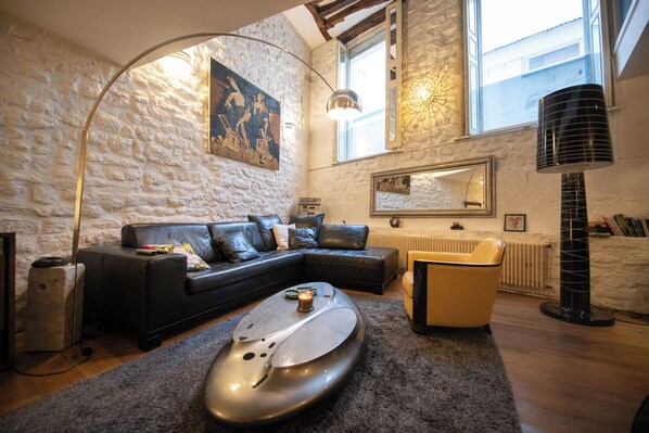 Living area - Your stay in the heart of Paris in a large duplex apartment. Saint Germain (Paris)
