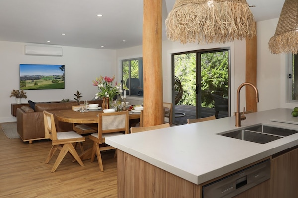 Kitchen | 13km to Woolworths Nowra