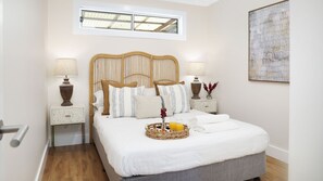 2 bedrooms, travel crib, WiFi, bed sheets - Saltwater Creek - Wombat Hollow (Barringella)