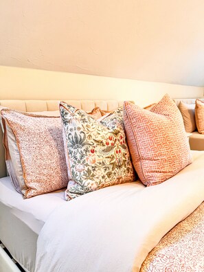 4 habitaciones, tabla de planchar con plancha y wifi gratis 