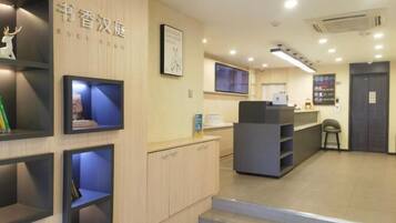 المنشأة من الداخل