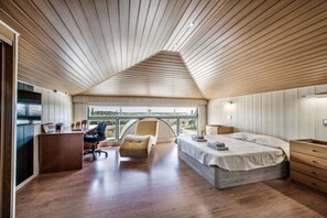 Villa, 5 Bedrooms, Smoking, Private Pool | 5 bedrooms - Stunnig 5 Bedroom Private Pool Villa With Cinema Room (Loulé)