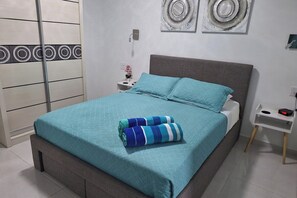 1 Schlafzimmer, Bügeleisen/Bügelbrett, WLAN