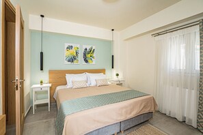 1 bedroom, desk, soundproofing, iron/ironing board